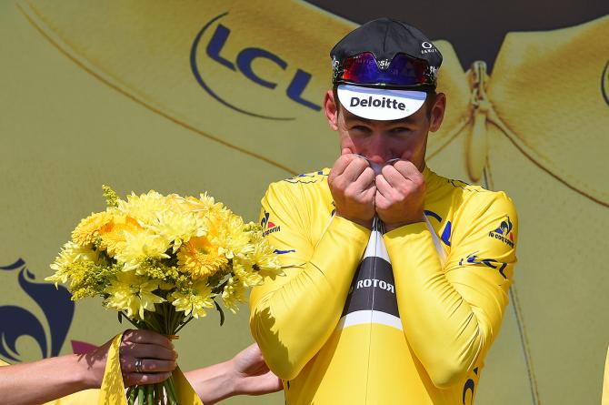 Cavendish é o primeiro líder do Tour 2016