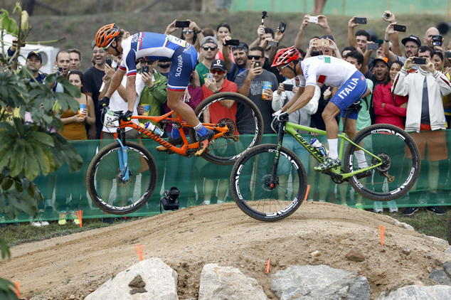 Peter Sagan e Marco Aurelio Fontana (AP Photo/Patrick Semansky)