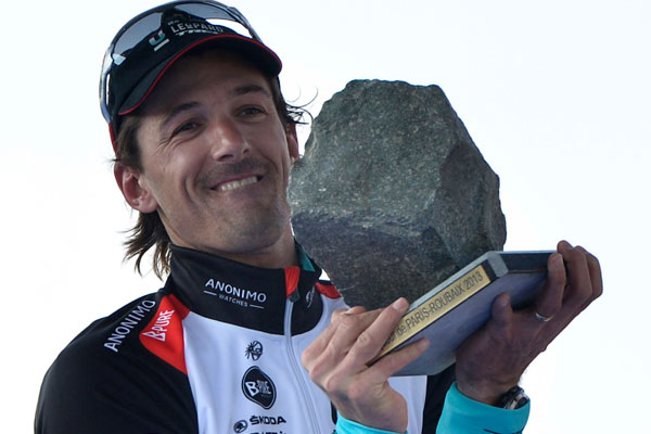 cancellara_pr2013_cobble